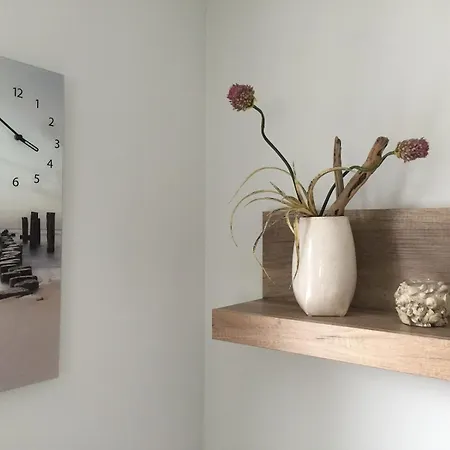 Zeno I Apartment